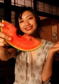 秀色可餐(百合扶她)最新章